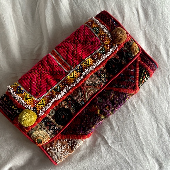 Handmade beaded clutch - Picture 1 of 4